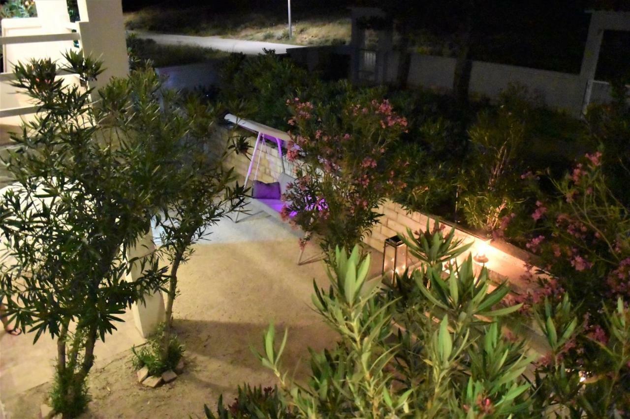Apartments Alma Pag Town Εξωτερικό φωτογραφία