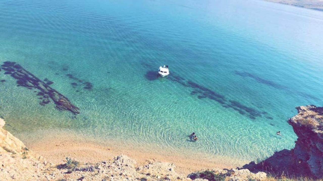 Apartments Alma Pag Town Εξωτερικό φωτογραφία